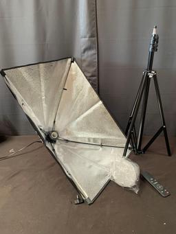 MountDog Softbox Lighting Kit, Photography Studio Light with 19.7"X27.5" Reflector
