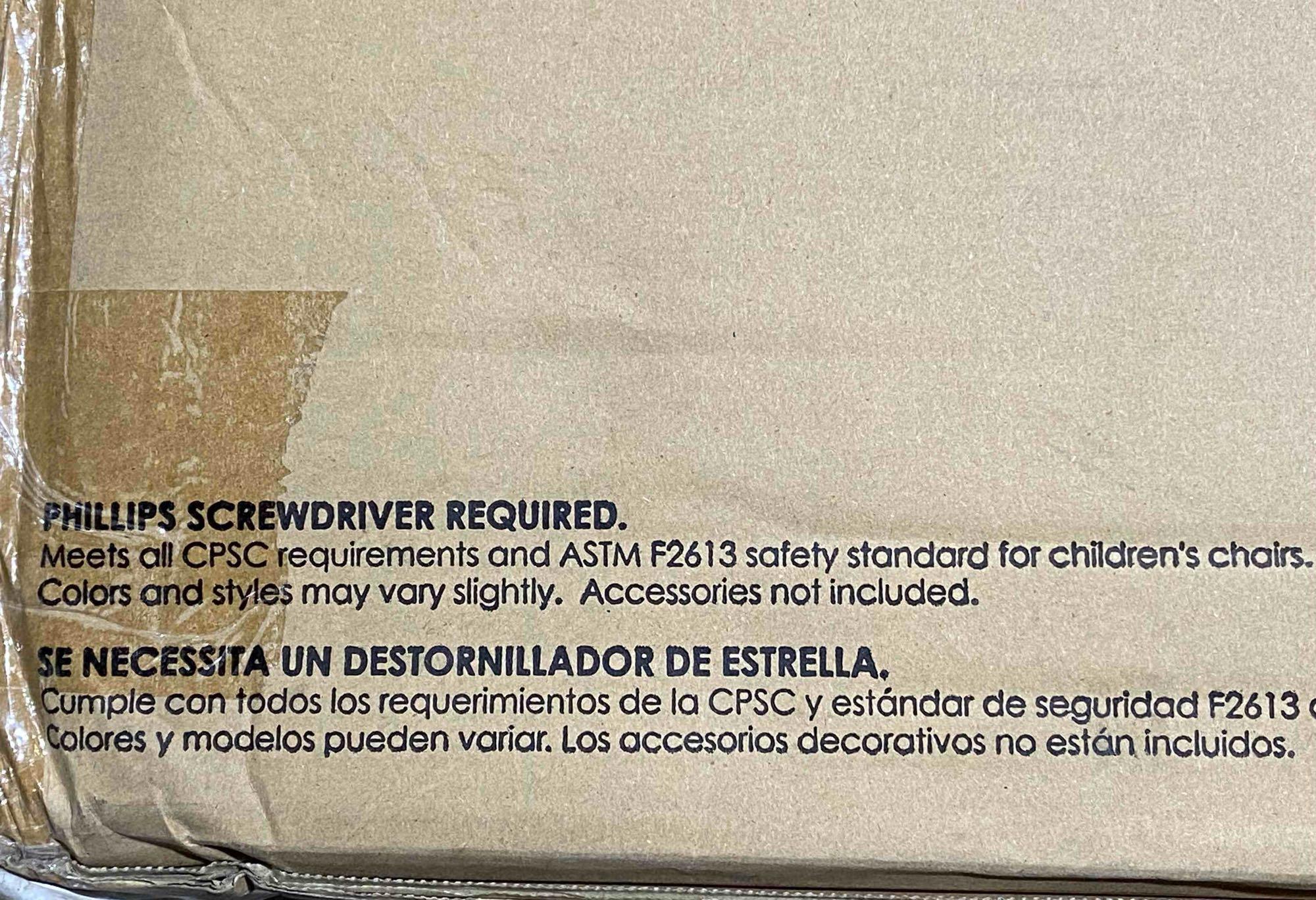 Delta Children Dinosaur Table and Chair Set With Storage