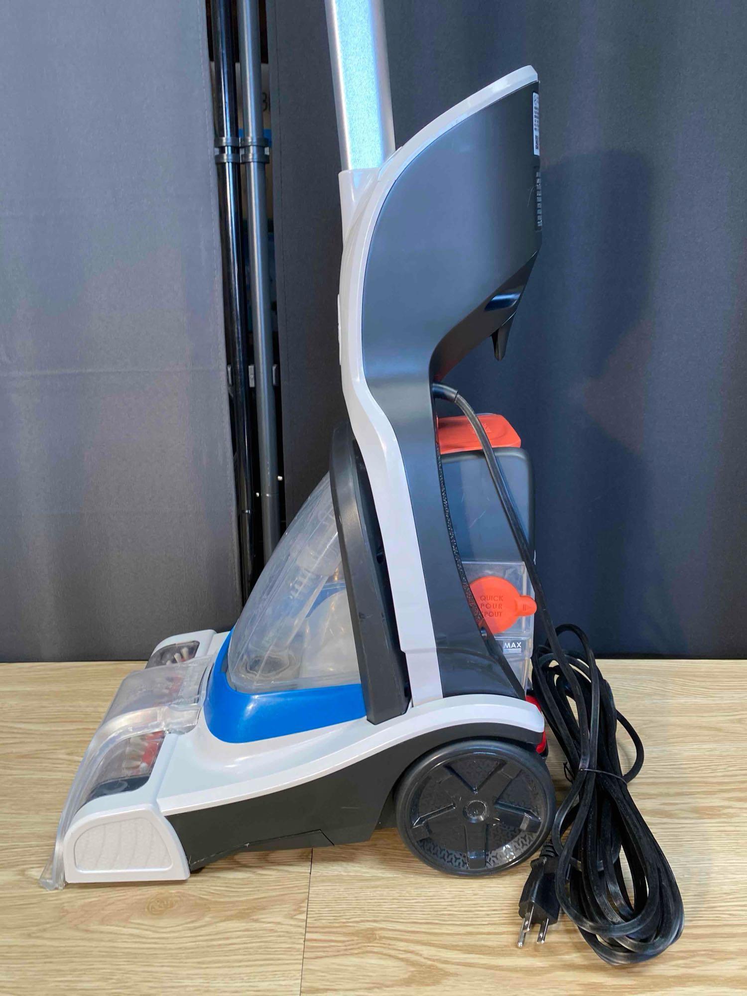 Hoover PowerDash Pet Compact Carpet Cleaner Machine