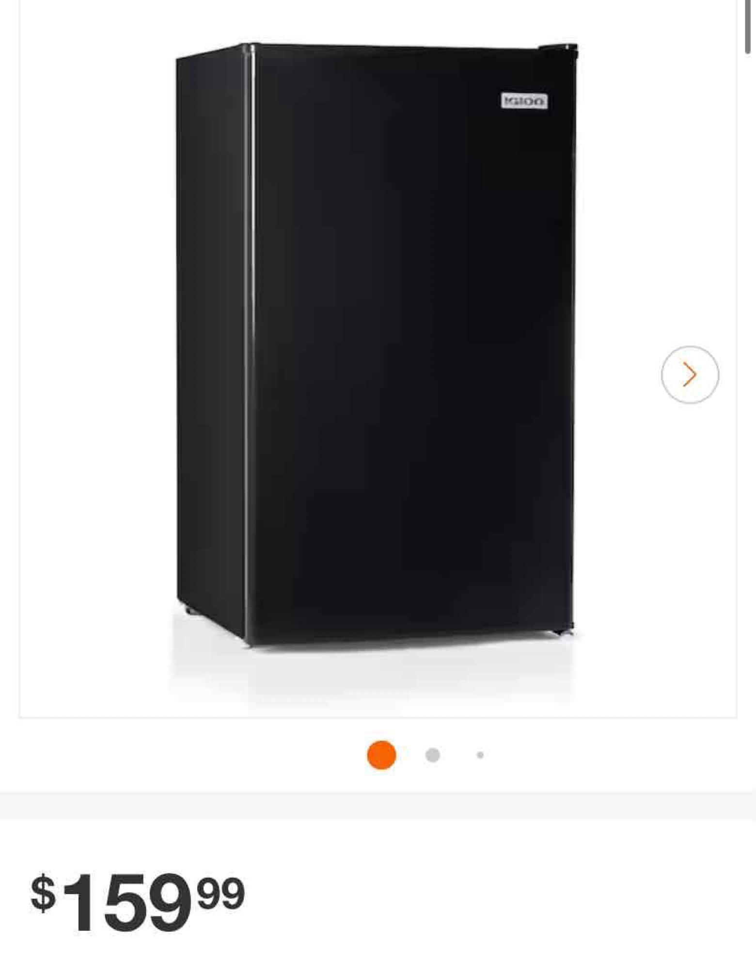 IGLOO 18 in. Width 3.2 cu.ft Black Mini Refrigerator