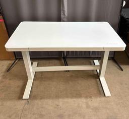 Tresanti Geller 47? Adjustable Height Desk
