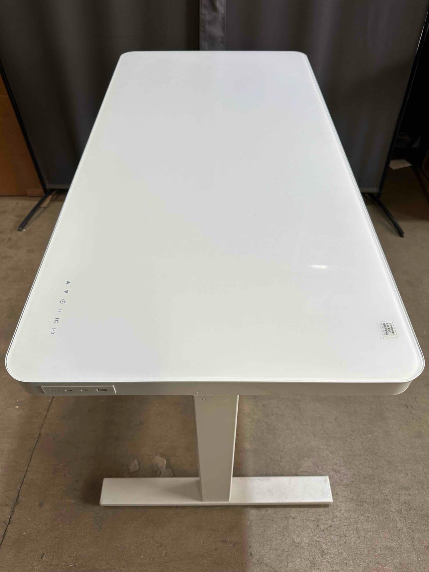 Tresanti Geller 47? Adjustable Height Desk