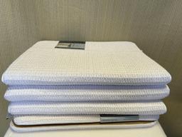 Mineral Spring Bath mat 24x36in QTy of 4 - White