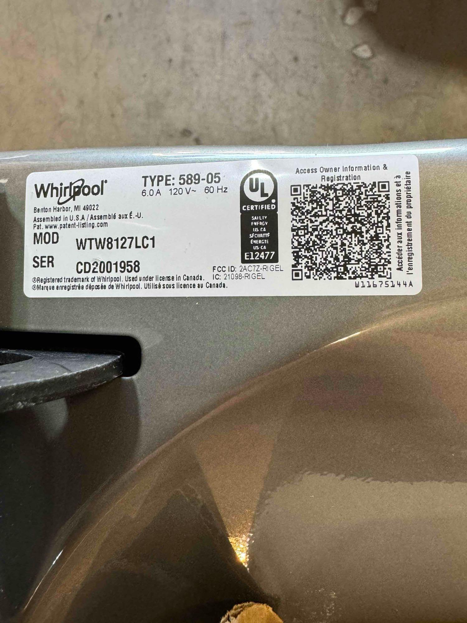 Whirlpool 5.2 ? 5.3 cu. ft. Top Load Washer with 2 in 1 Removable Agitator in Silver