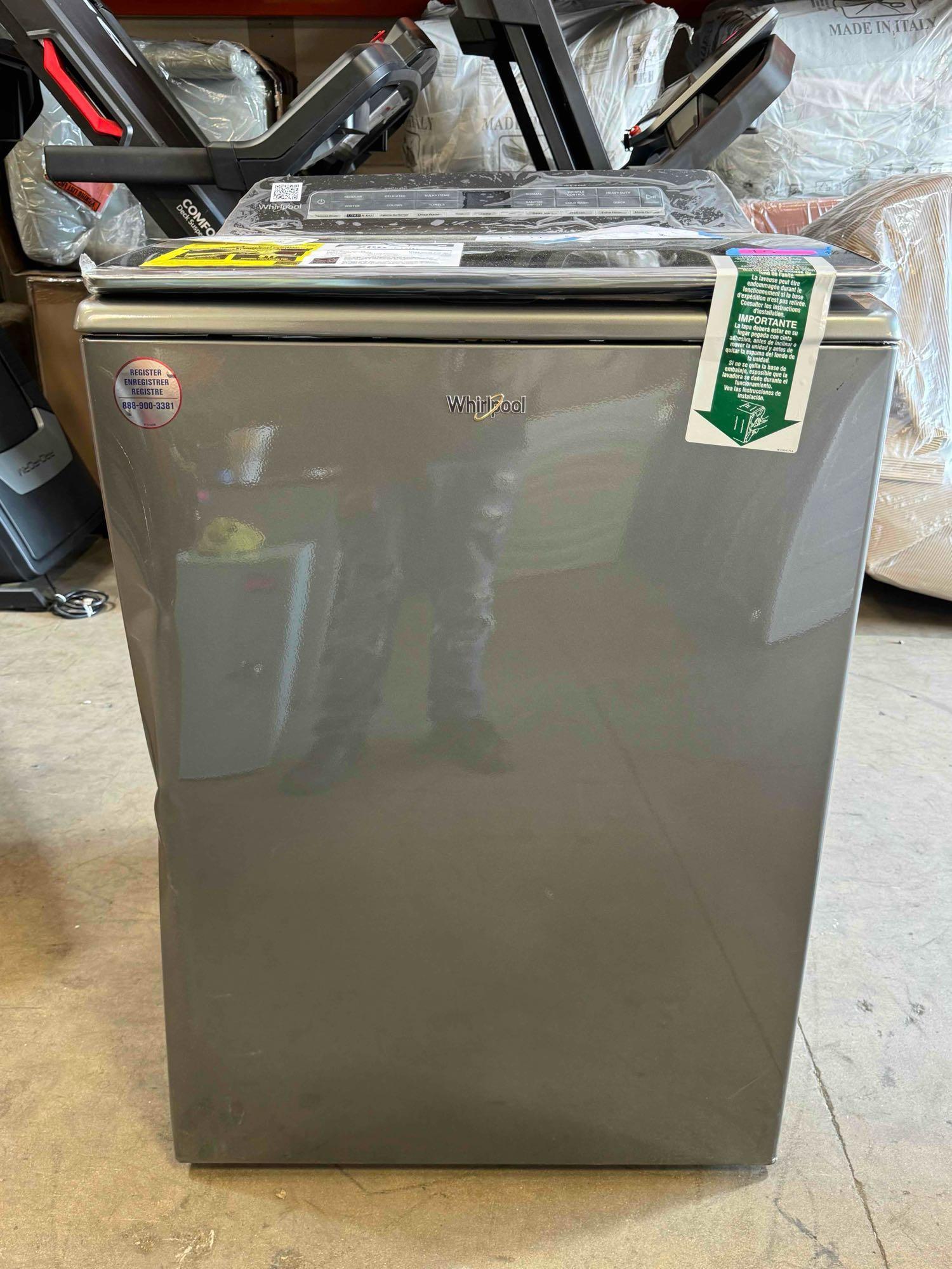 Whirlpool 5.2 ? 5.3 cu. ft. Top Load Washer with 2 in 1 Removable Agitator in Silver