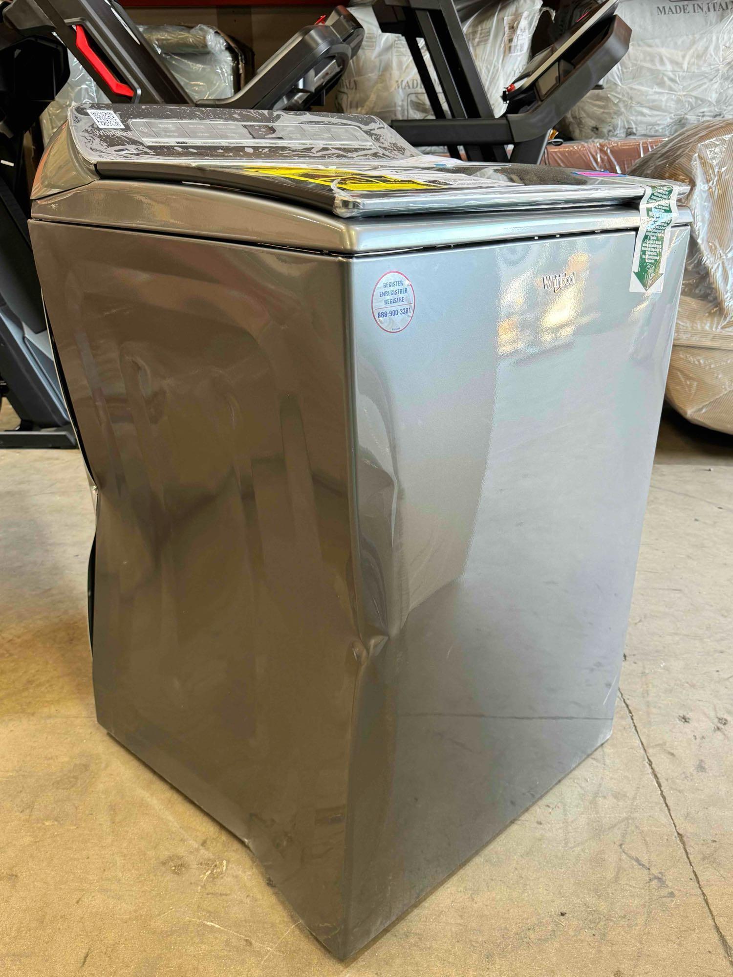 Whirlpool 5.2 ? 5.3 cu. ft. Top Load Washer with 2 in 1 Removable Agitator in Silver