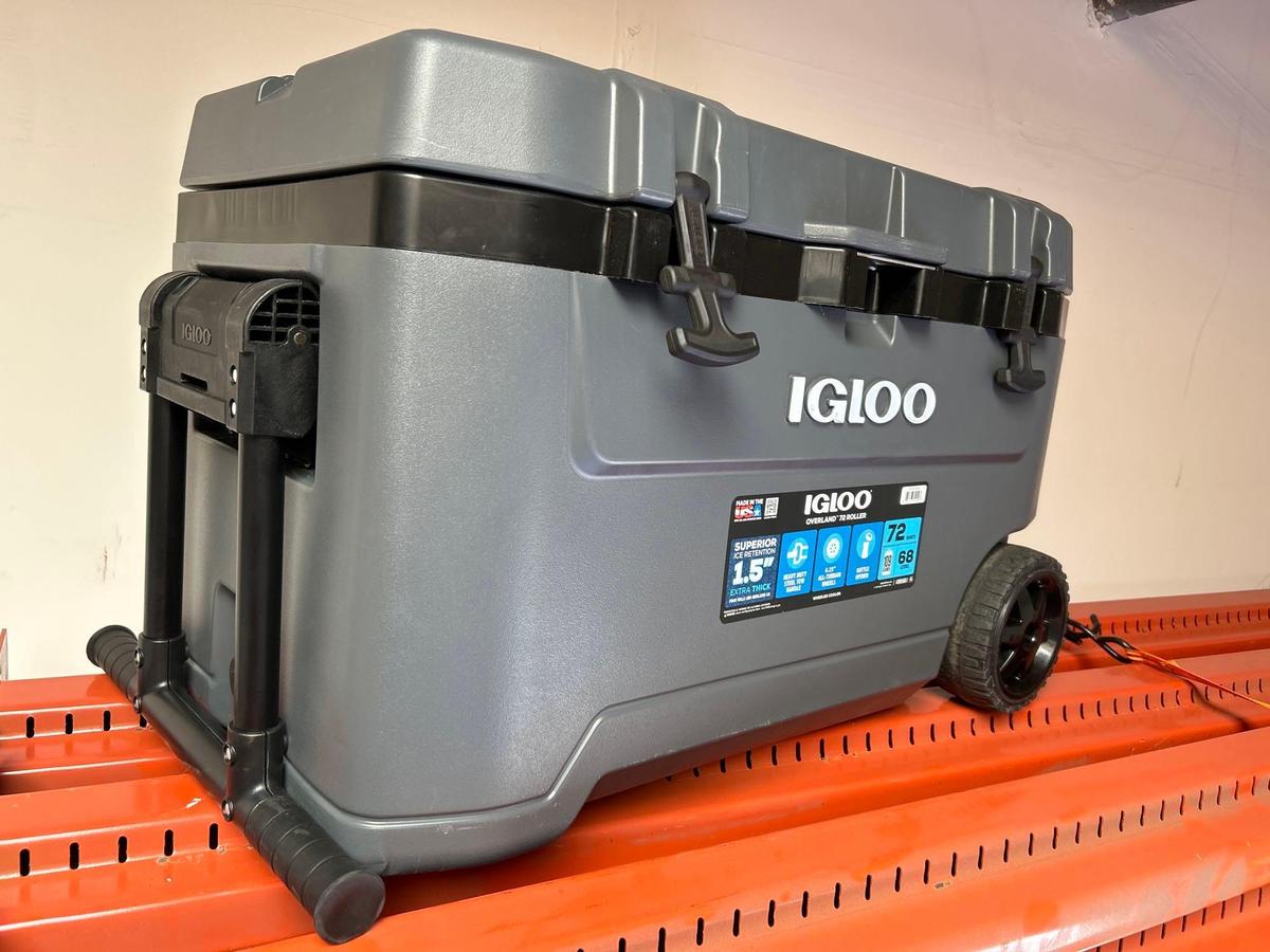 Igloo Overland 72 Roller Ice Chest Cooler