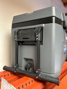 Igloo Overland 72 Roller Ice Chest Cooler