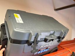 Igloo Overland 72 Roller Ice Chest Cooler