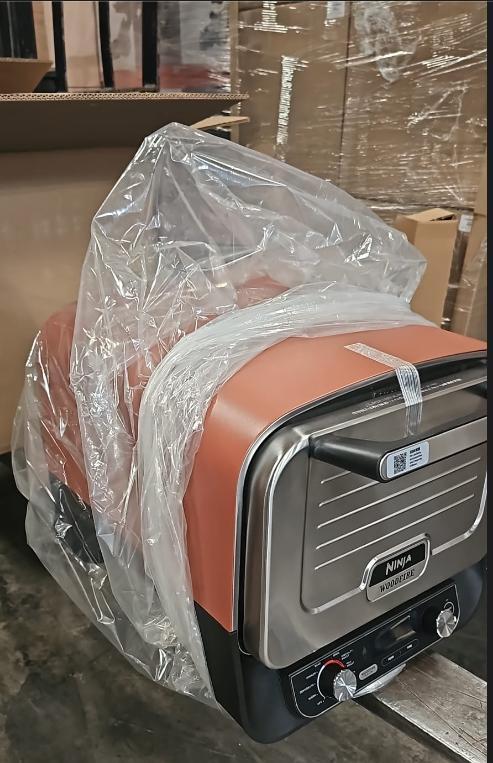 New Ninja WoodFire Technology 8 in 1 Pizza Oven, Model 00101B