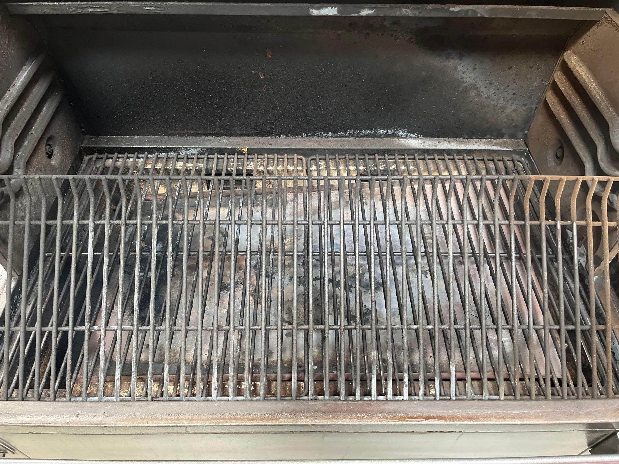 Traeger BTW, Traeger Silverton XL Pellet Grill