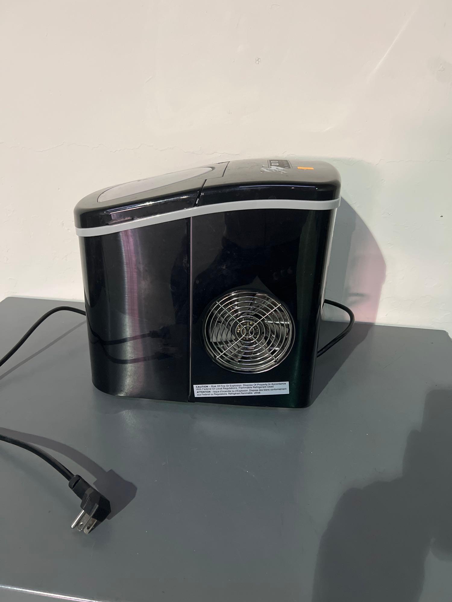 Frigidaire ice maker