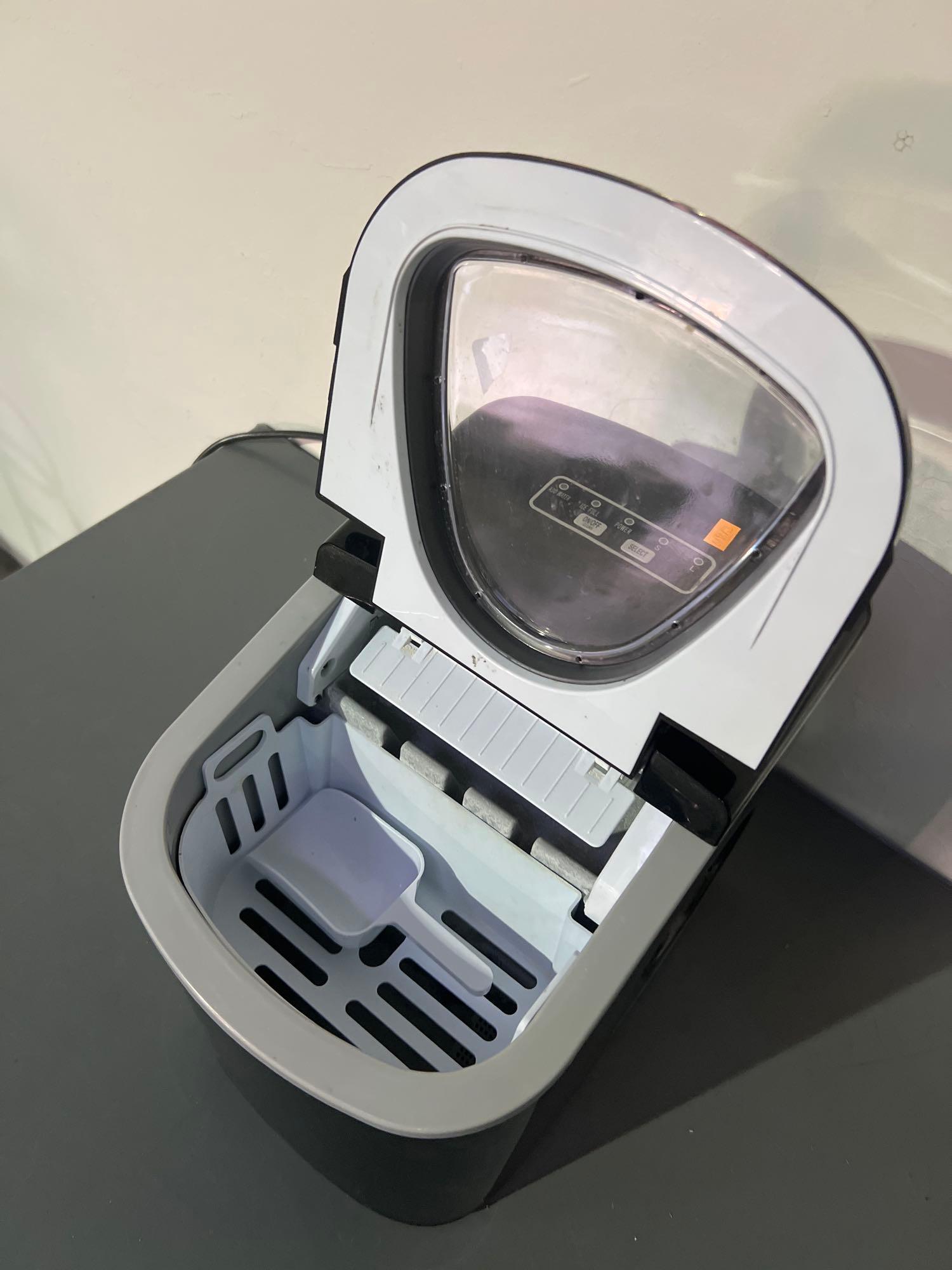 Frigidaire ice maker