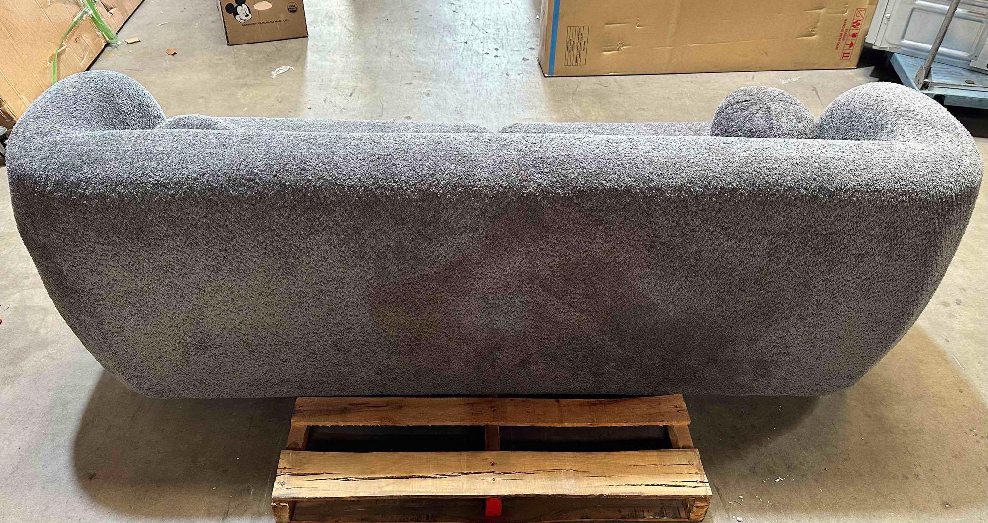 Ashunta 87'' Boucle Recessed Arm Sofa