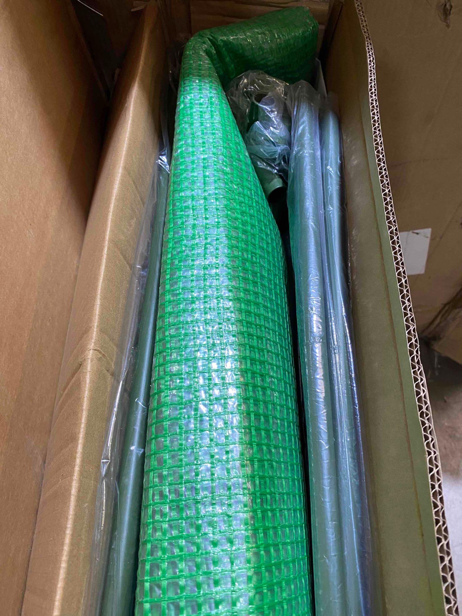 Giantex Walk-in Greenhouse