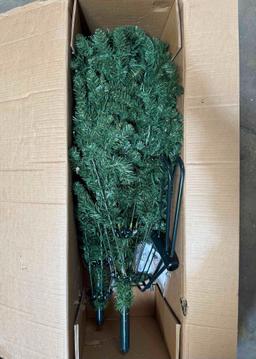 8 FT Corner Artificial Christmas Tree with 1137 Branch Tips and 360 Warm White LED Lights