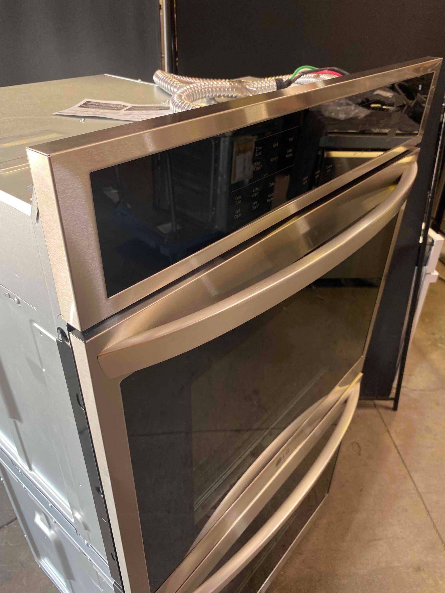 LG 9.4 cu. ft. Smart Double Wall Oven with Fan Convection