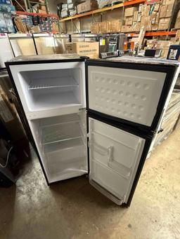 7.5 cu. ft. Mini Refrigerator in Platinum with Top Freezer