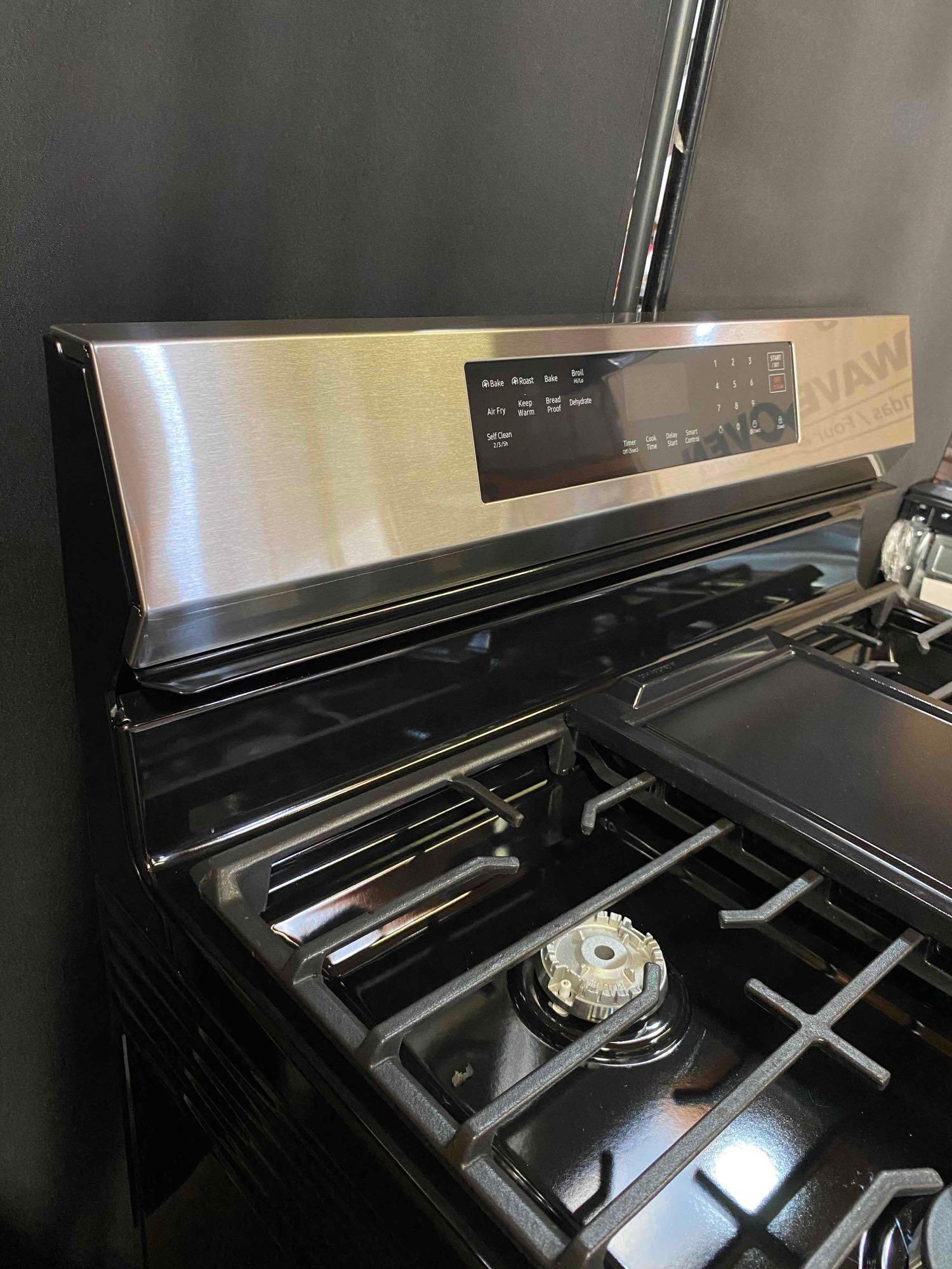 Samsung 6 cu. ft. Smart Wi-Fi Enabled Convection Gas Range