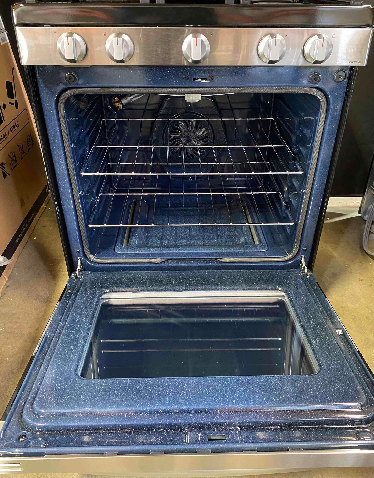 Samsung 6 cu. ft. Smart Wi-Fi Enabled Convection Gas Range