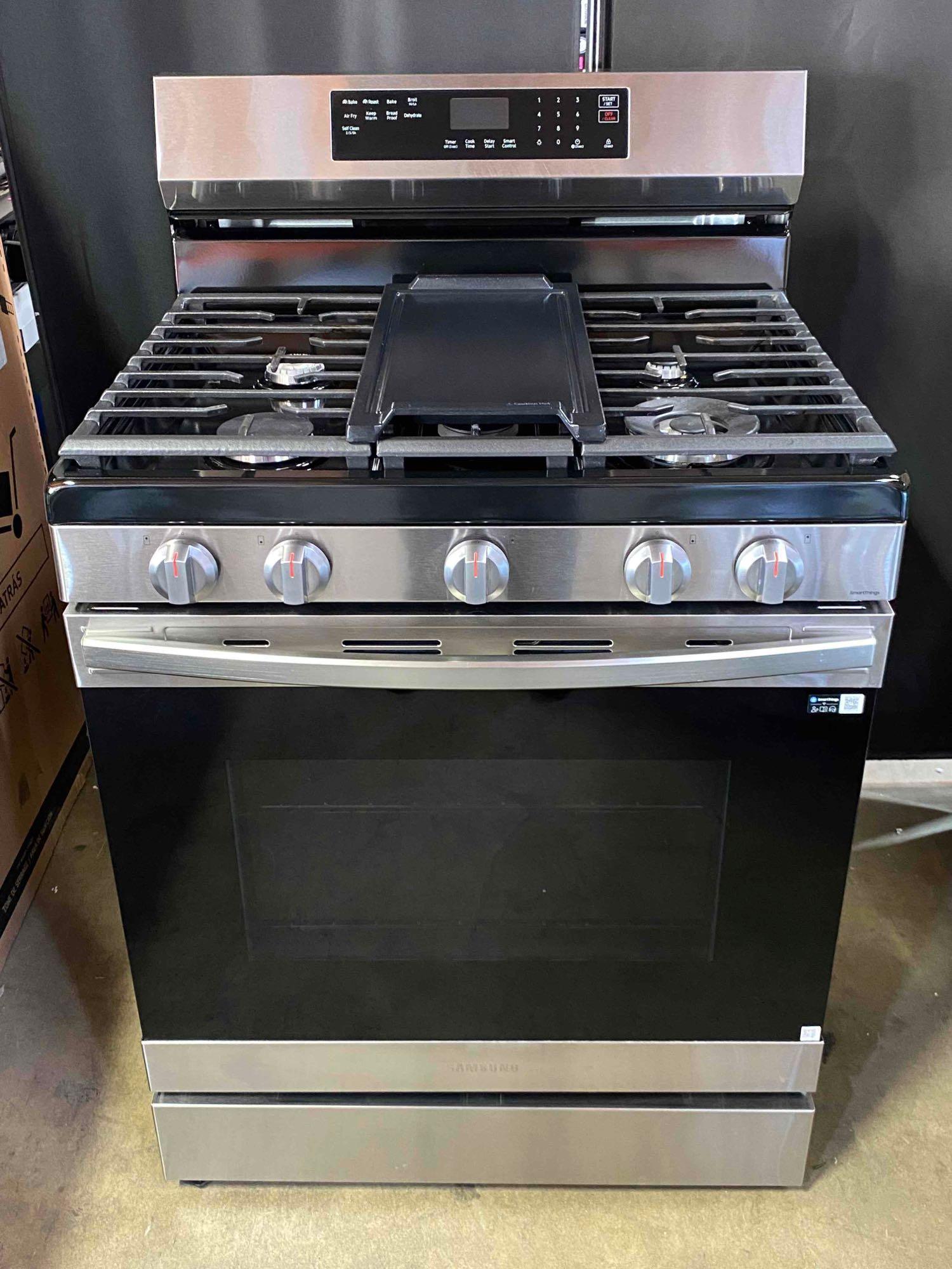 Samsung 6 cu. ft. Smart Wi-Fi Enabled Convection Gas Range