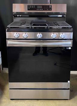 Samsung 6 cu. ft. Smart Wi-Fi Enabled Convection Gas Range