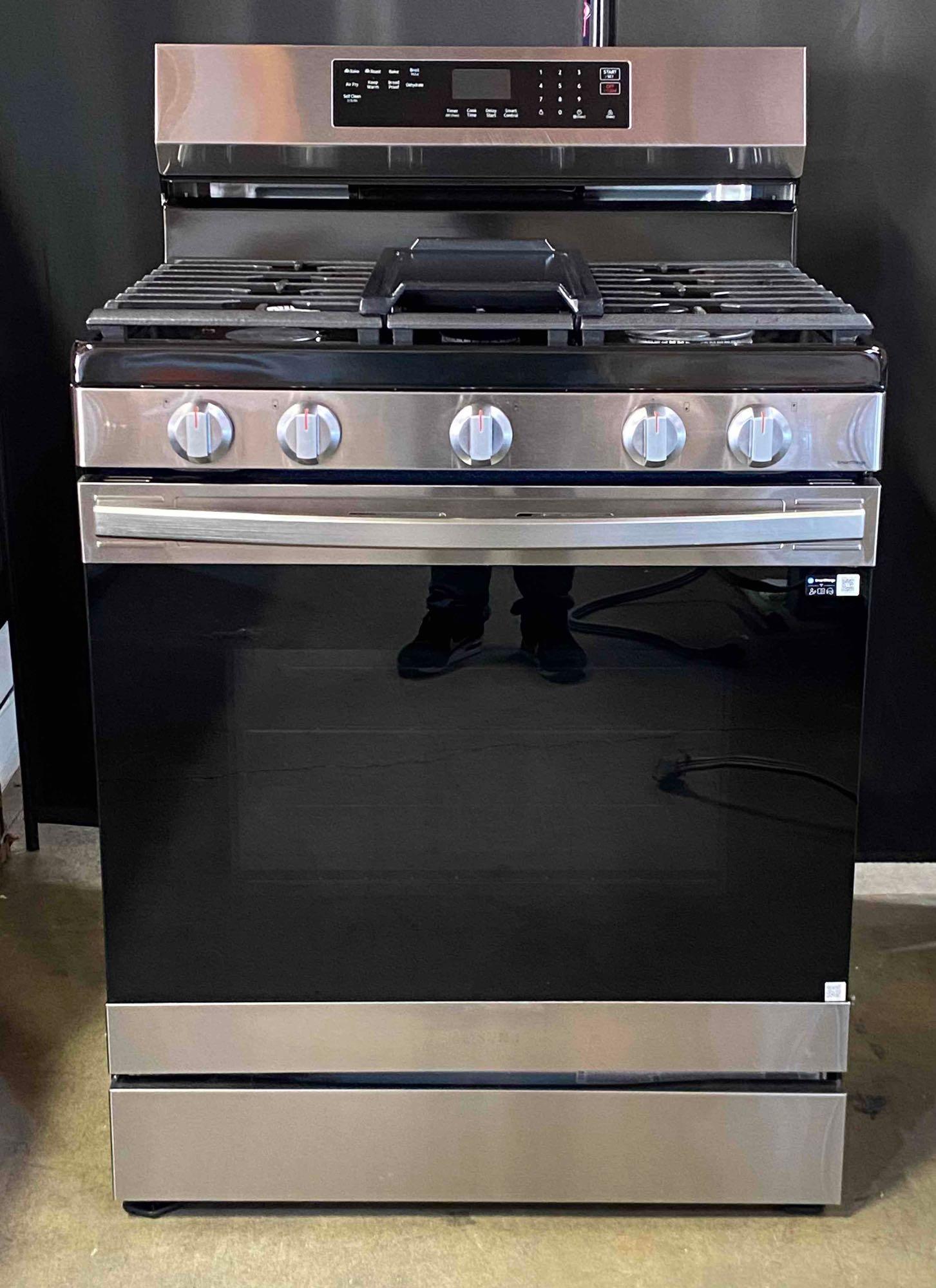 Samsung 6 cu. ft. Smart Wi-Fi Enabled Convection Gas Range