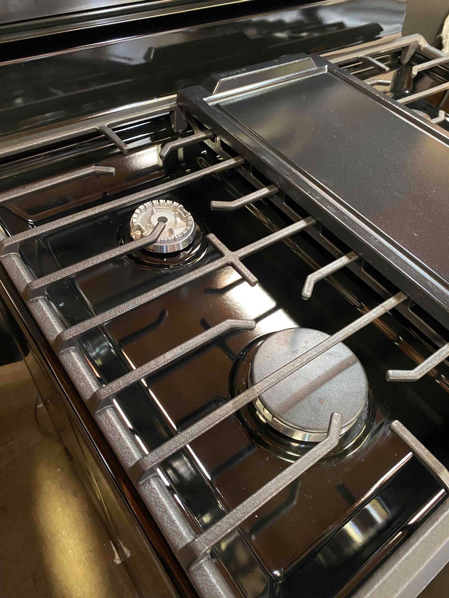 Samsung 6 cu. ft. Smart Wi-Fi Enabled Convection Gas Range