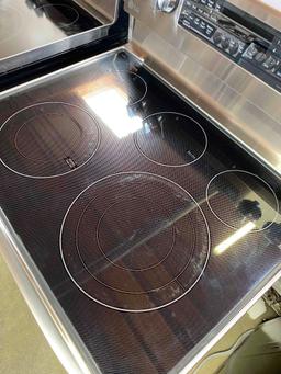LG 6.3 cu ft. Smart Wi-Fi Enabled True Convection Electric Range with Air Fry