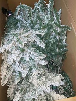 9ft Pre-Lit Flocked Aspen Tree
