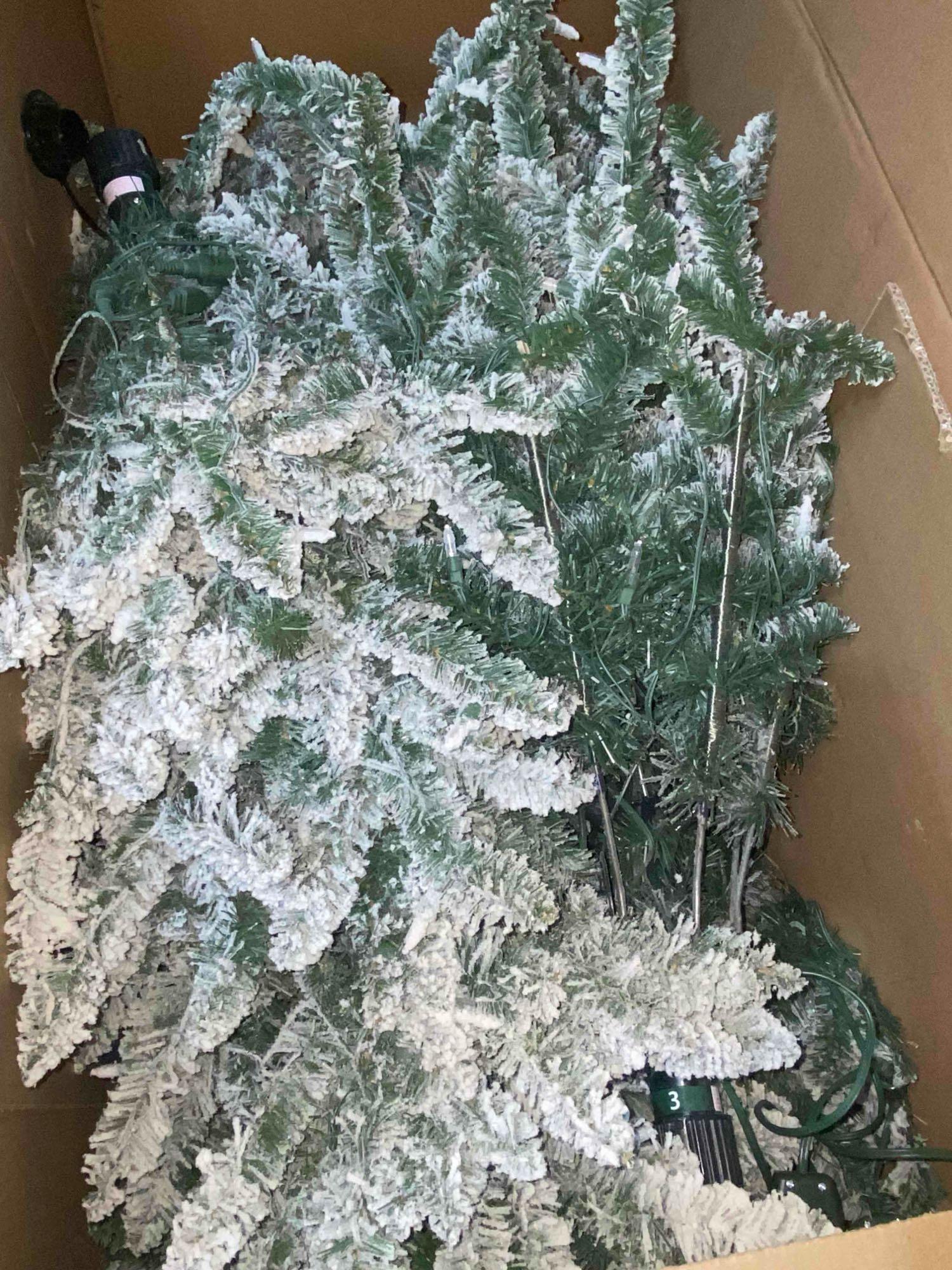 9ft Pre-Lit Flocked Aspen Tree