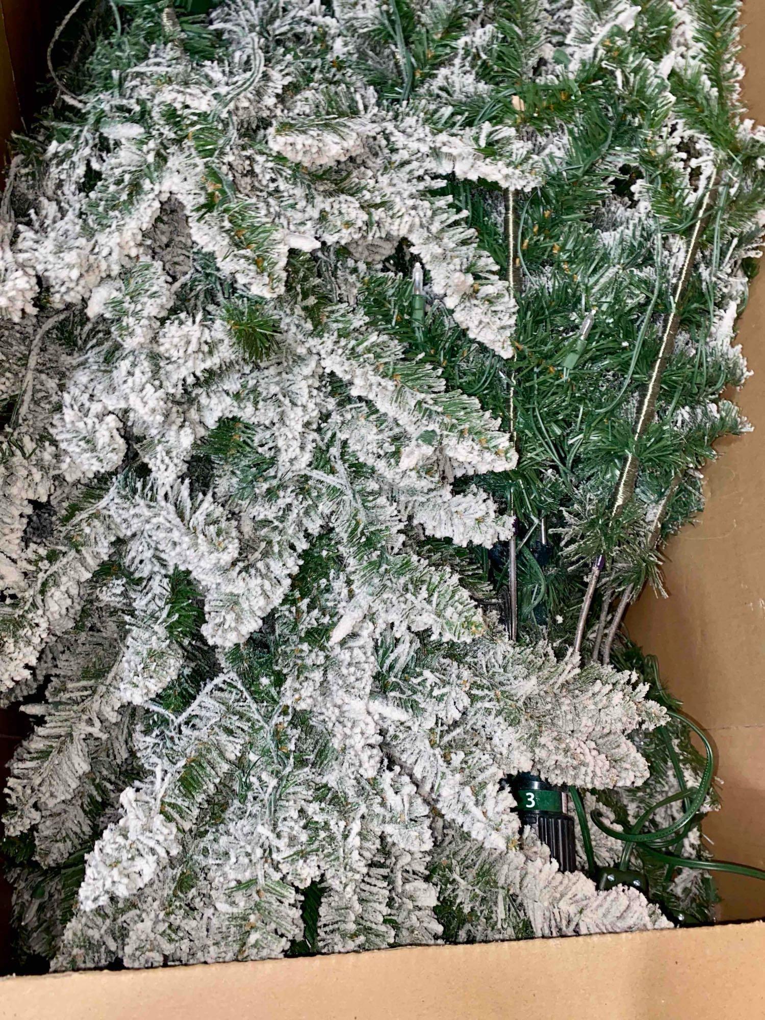 9ft Pre-Lit Flocked Aspen Tree