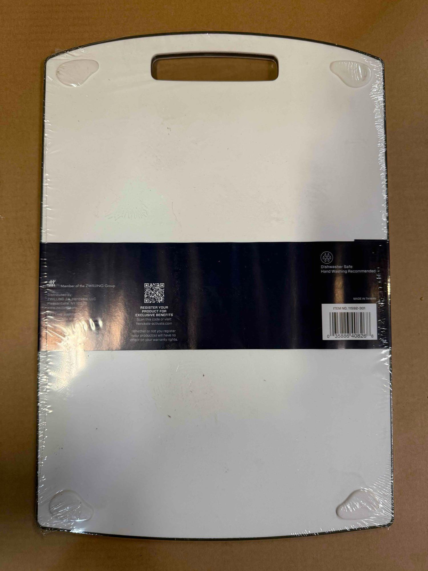 HENCKELS Cutting Board