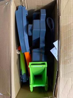 Hot Wheels Colossal Car Toy Track Set