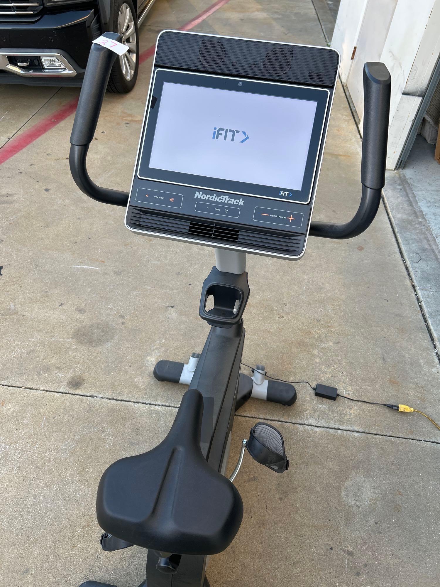 NordicTrack Commercial VU 29 Electric Exercise Bike