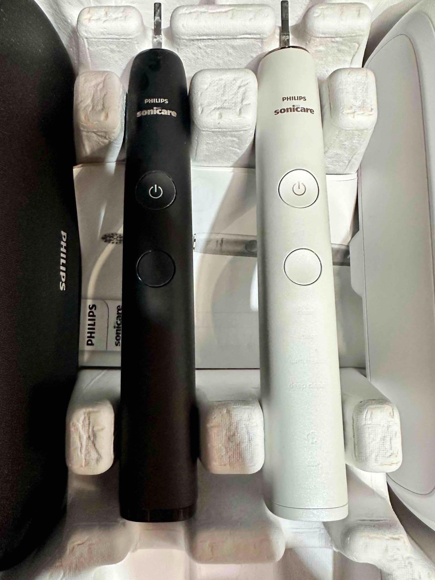 Phillips Sonicare Electric Toothbrush 2Pack