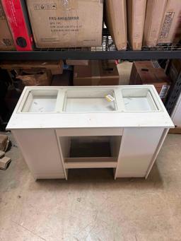 White Modern Makeup Vanity Desk 9 Drawers Wood Dressing Table With 3 Mirrors