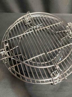 Half moon cooking grill