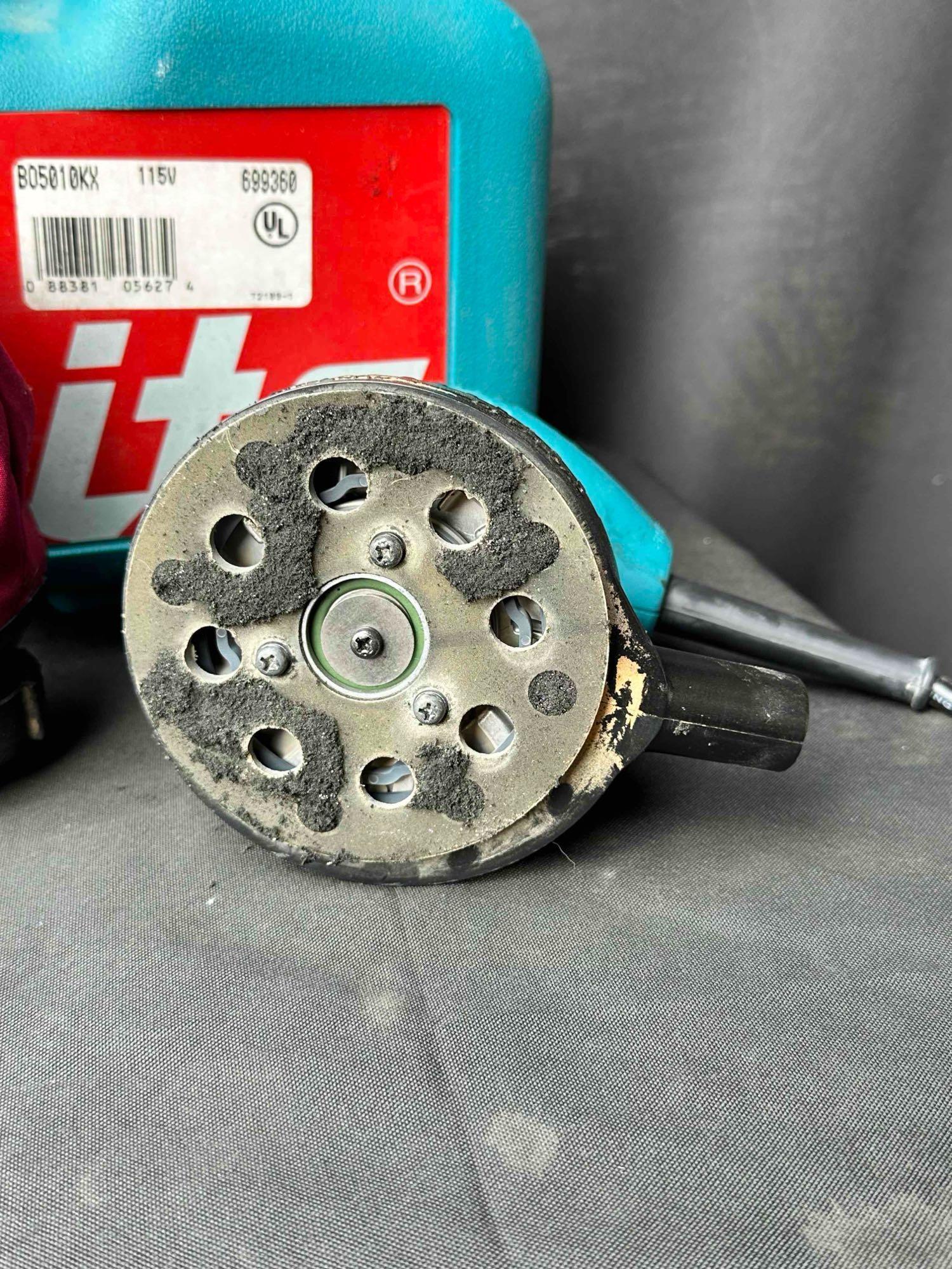 Makita Random Orbit Sander