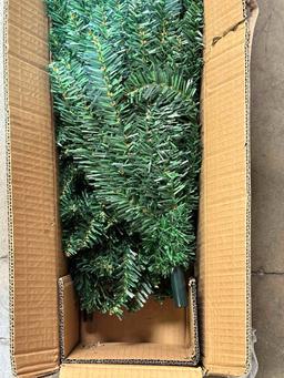 HOMCOM 6' Artificial Pencil Christmas Tree, Slim Tree