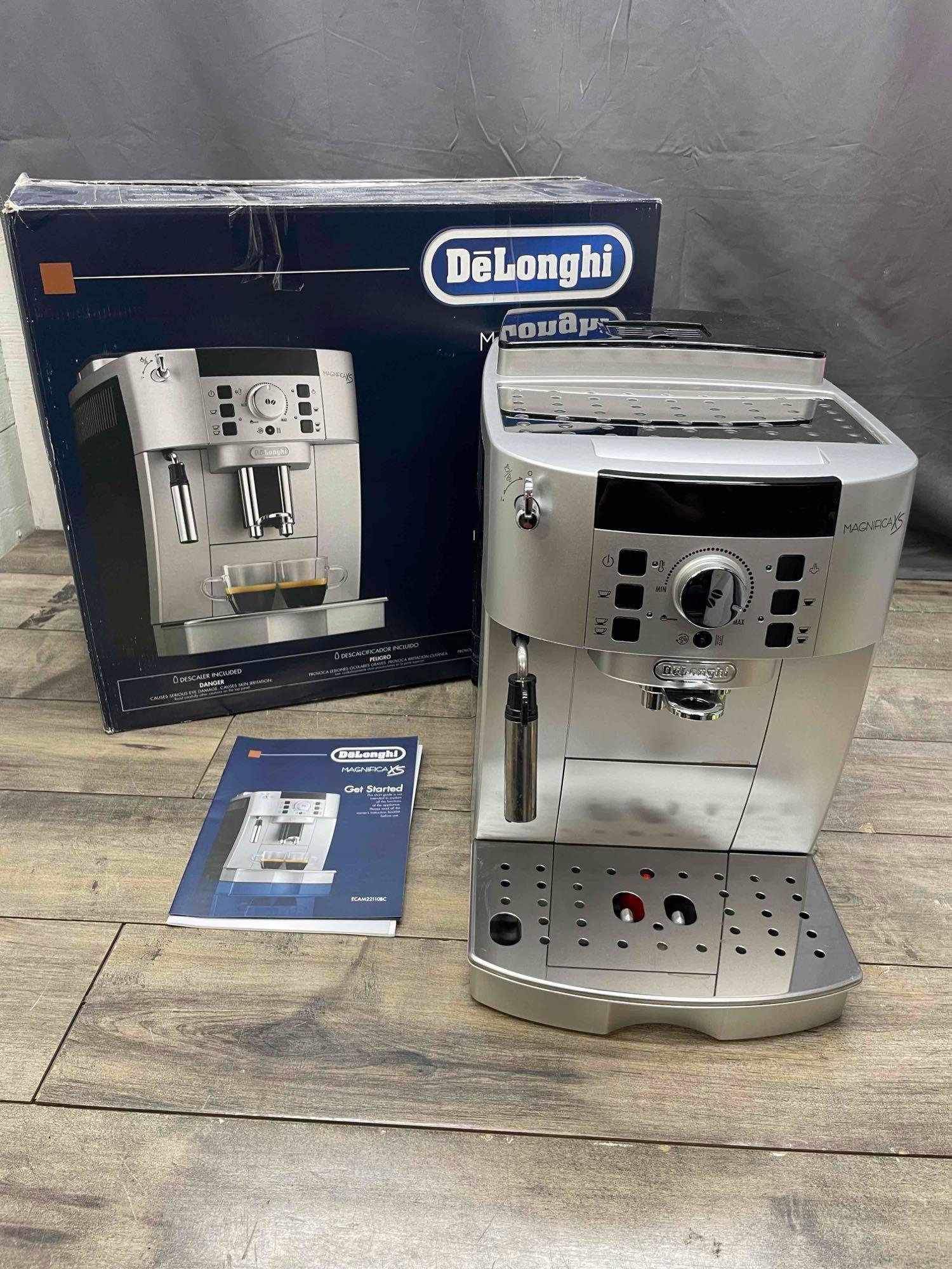 DeLonghi Magnifica XS Espresso Machine