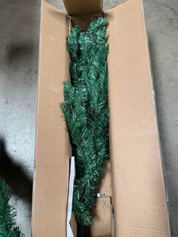 5ft Pencil Christmas Tree, Unlit