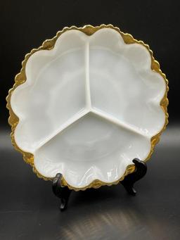 Gold/white plates