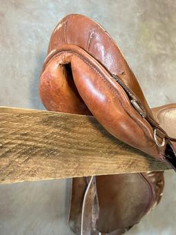 Rossi Y Caruso Leather Horse Saddle