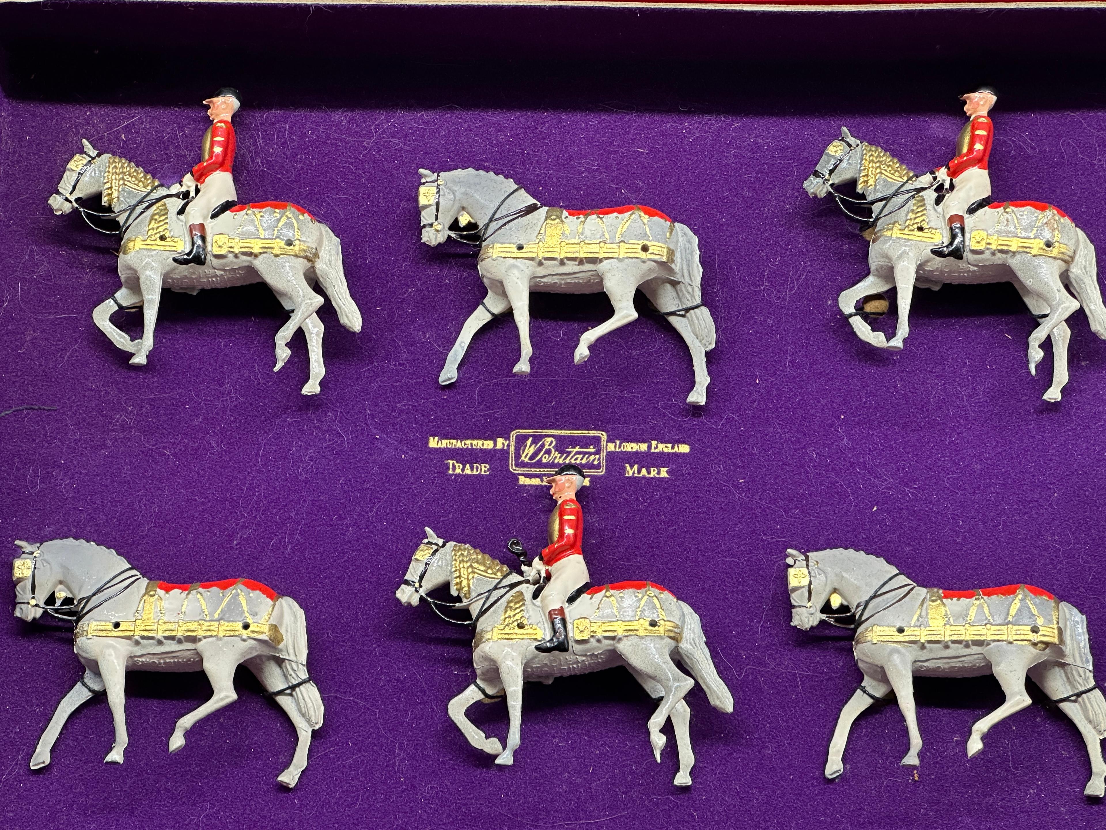 Britain's Queen Elizabeth Historical Series Lead Coronation Set Figurines