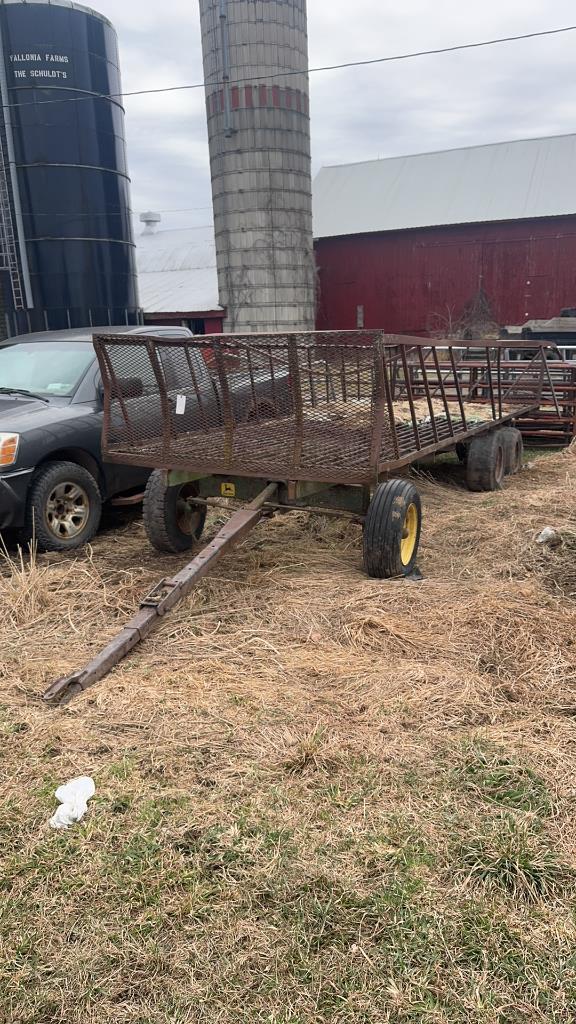 John Deere Feed Wagon