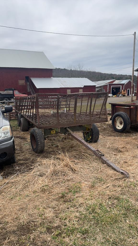 John Deere Feed Wagon