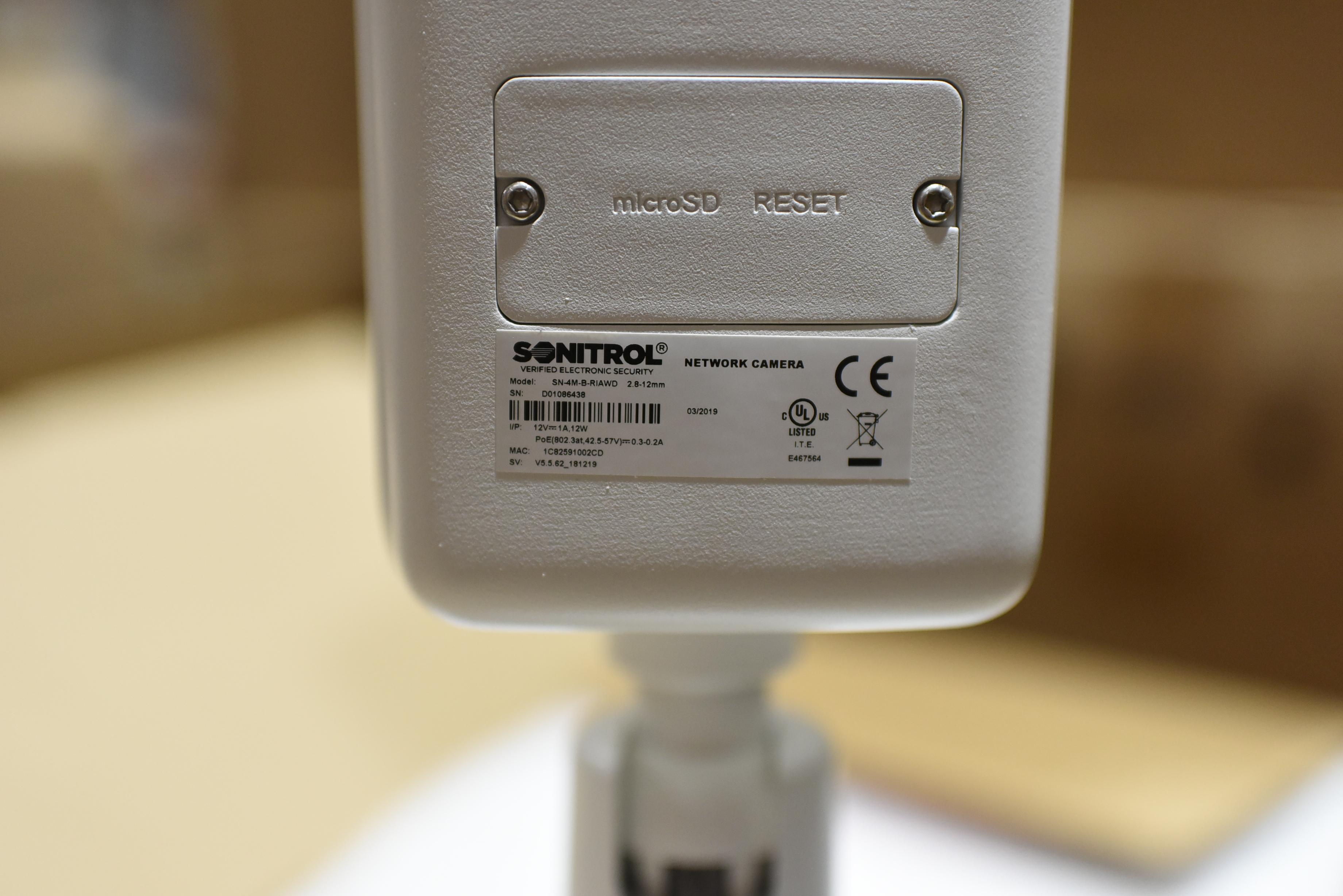 Case of 6 3xLogic SN-4M-B-RIAWD Network Cameras