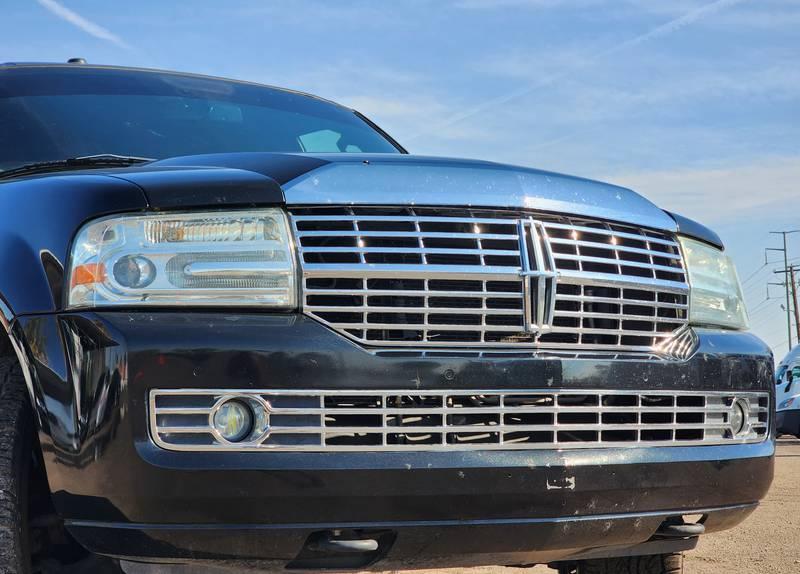 2010 Lincoln Navigator 4x4 4 Door SUV