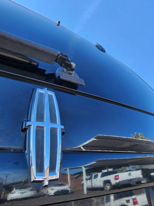 2010 Lincoln Navigator 4x4 4 Door SUV